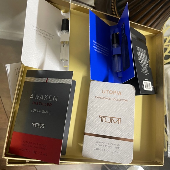 Tumi - Picture 4 of 5